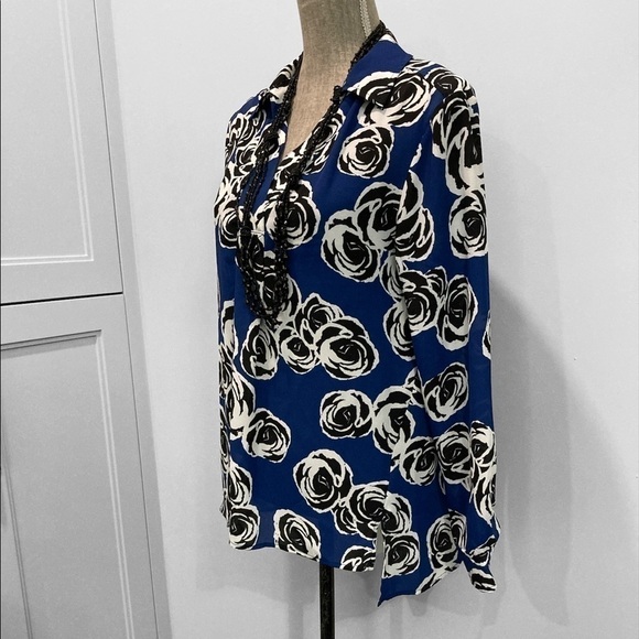 NWOT Jones New York Blue Black Floral Vneck Long Sleeve Tunic Blouse - Picture 9 of 12